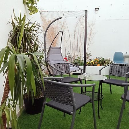 Sylhet Bnb Lisbon Bagian luar foto