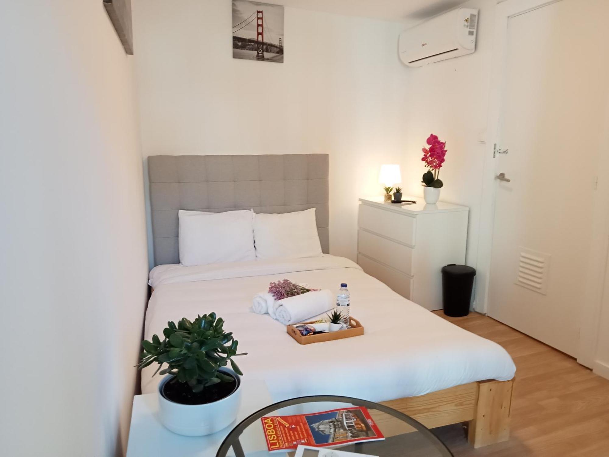 Sylhet Bnb Lisbon Bagian luar foto