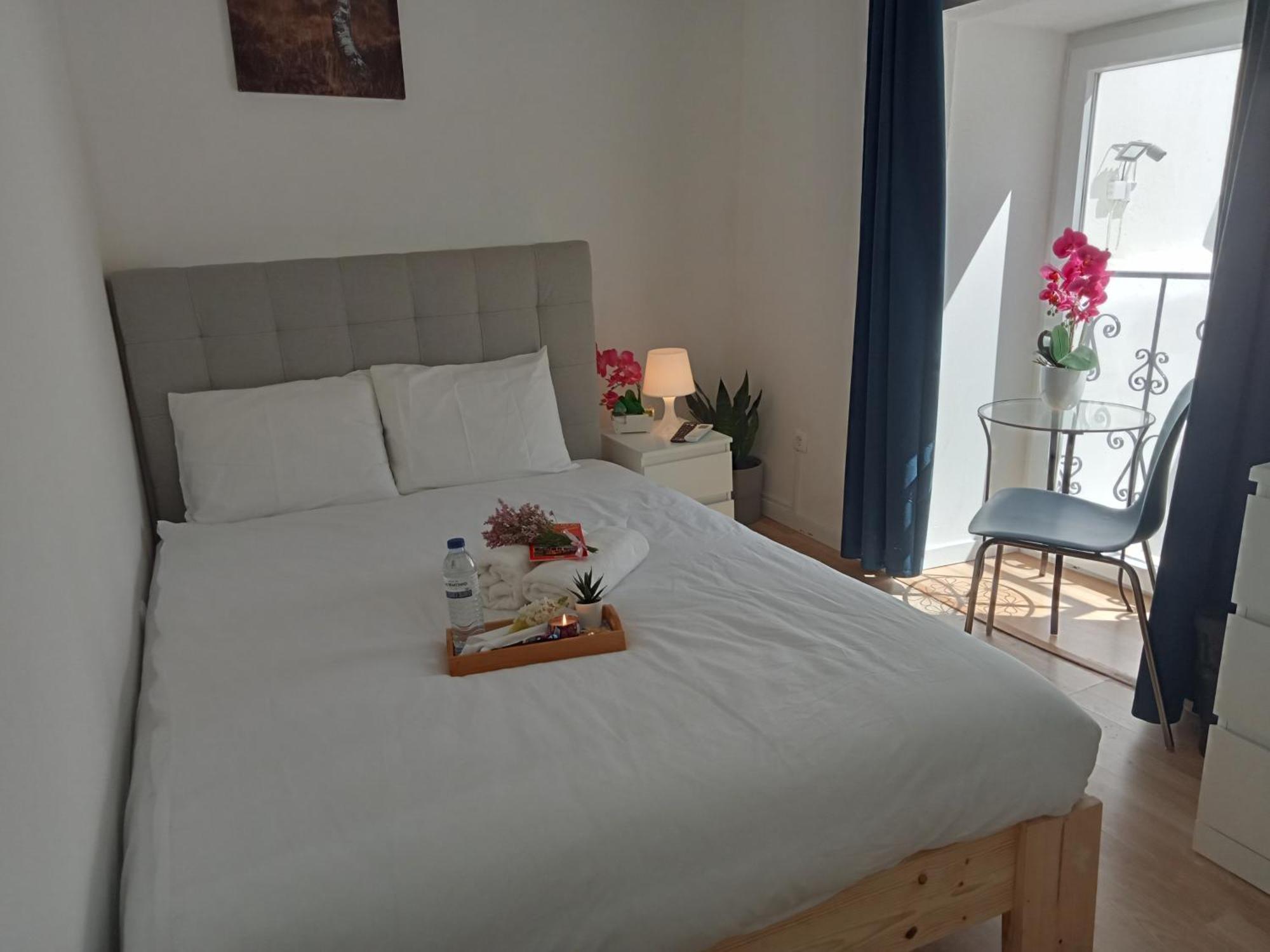 Sylhet Bnb Lisbon Bagian luar foto
